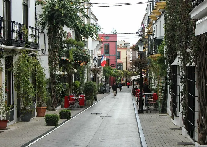 Charming In * Μαρμπέλλα